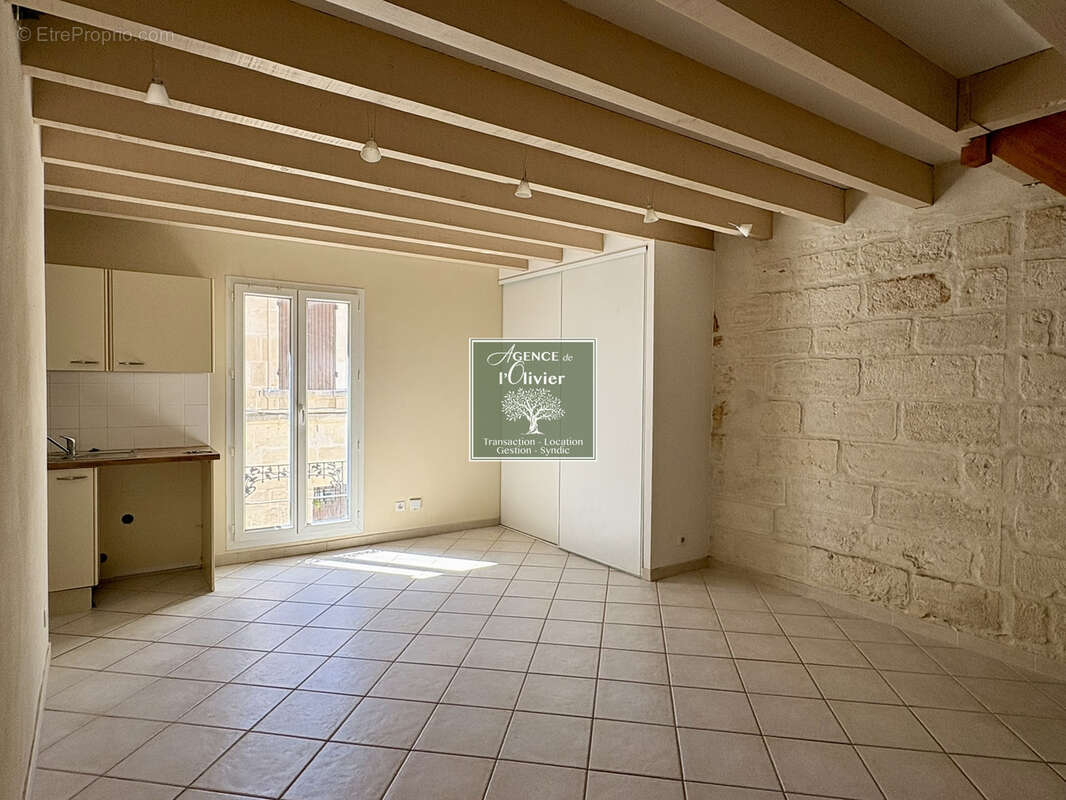 Appartement à FOURQUES