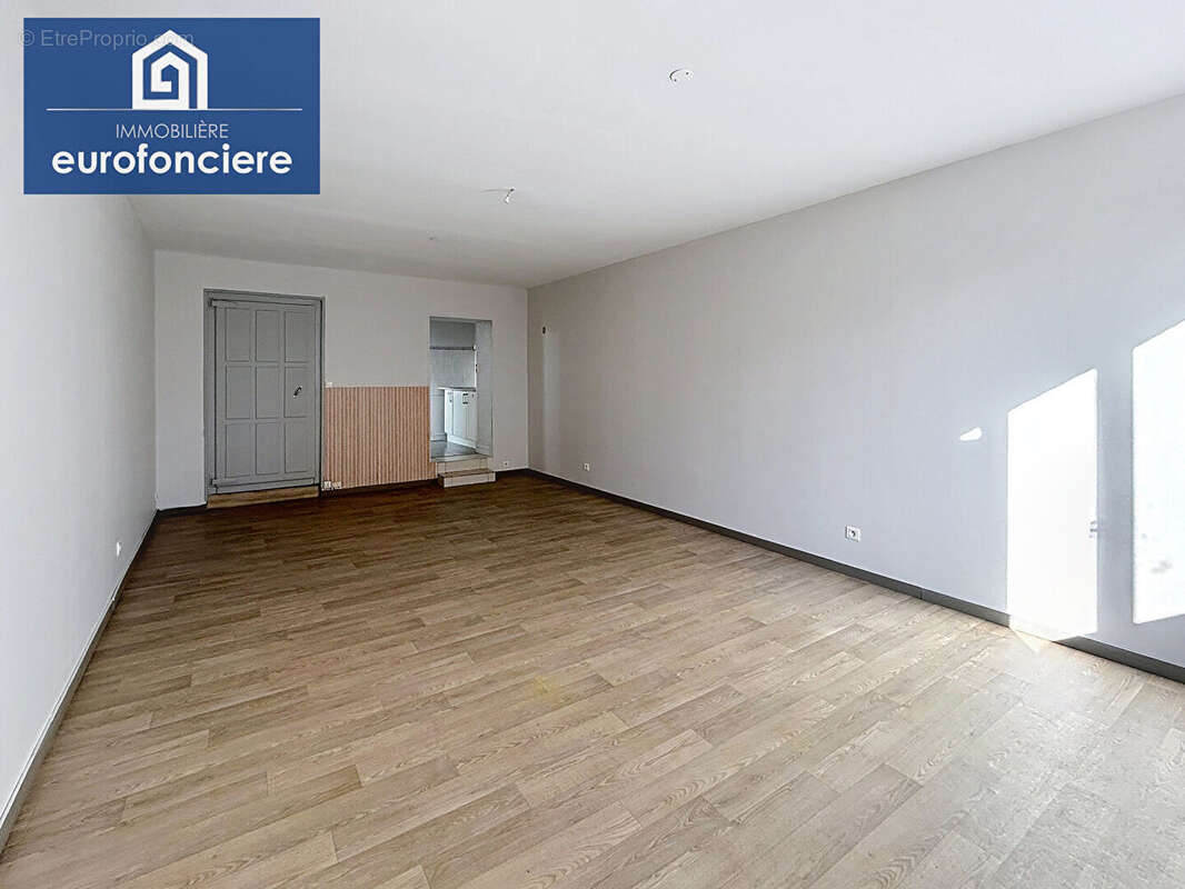 Appartement à SAINTE-SAVINE