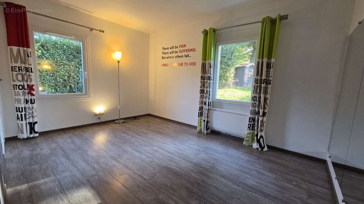 Maison à MAROLLES-EN-BRIE