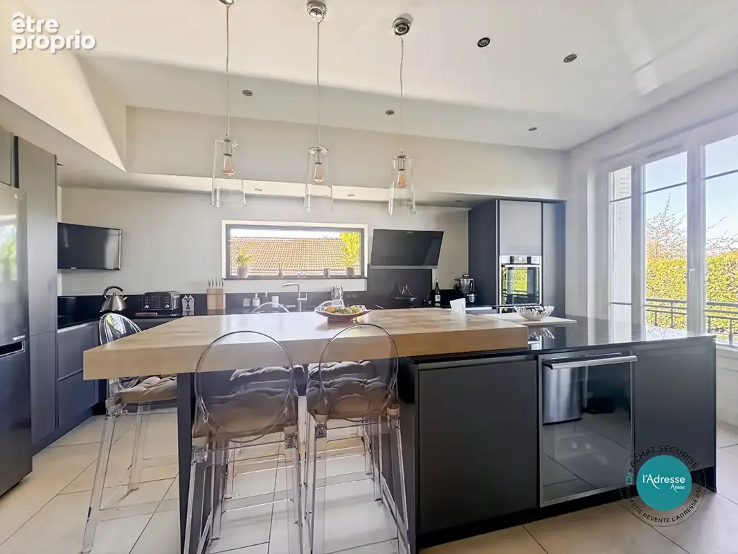 Maison familiale de prestige 7 pièces 200 m2 sous-sol // dépendance - photo 4