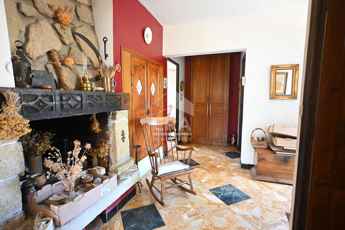Maison à L'ISLE-SUR-LA-SORGUE