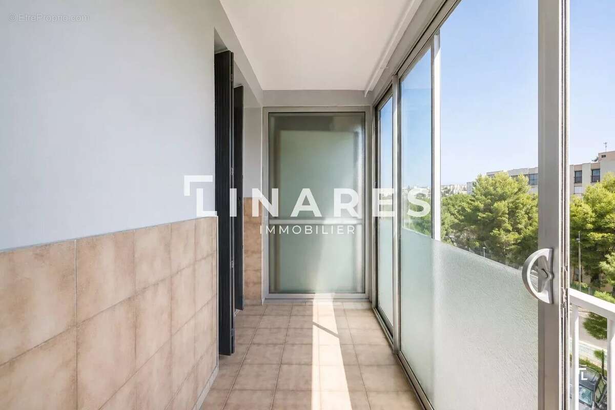 LE BELVÉDÈRE DE LA VALBARELLE - Appartement T4 de 87m² - Vue dégagée - Parking - Cave - 13010 - photo 6