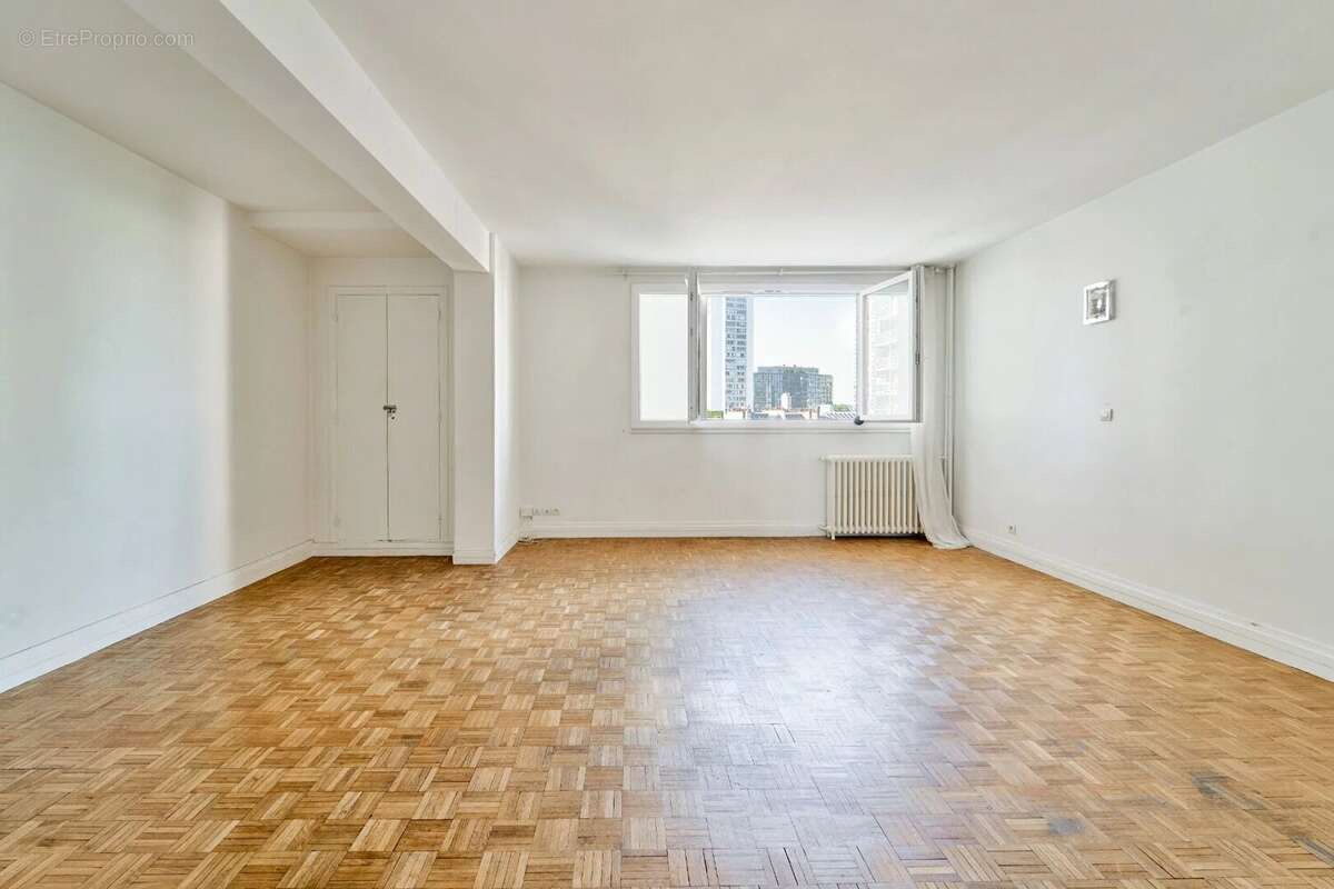 Appartement à PARIS-15E