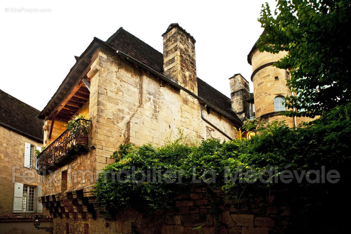 Appartement à SARLAT-LA-CANEDA