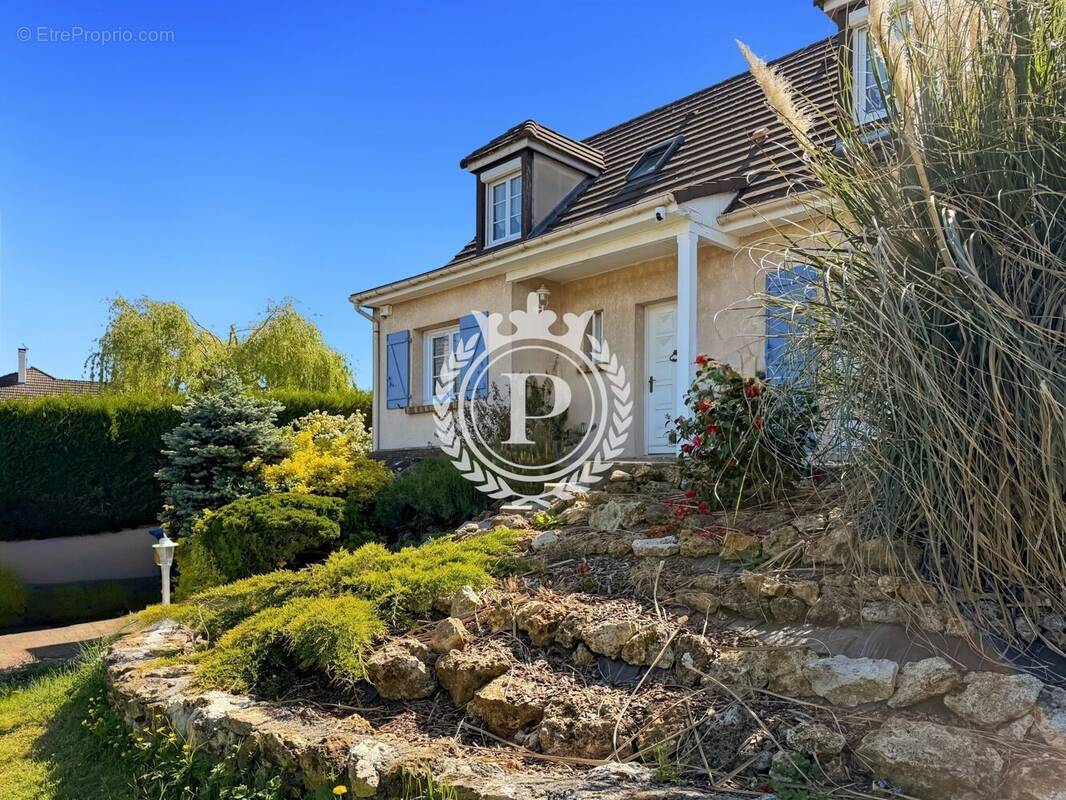 Maison à FUBLAINES