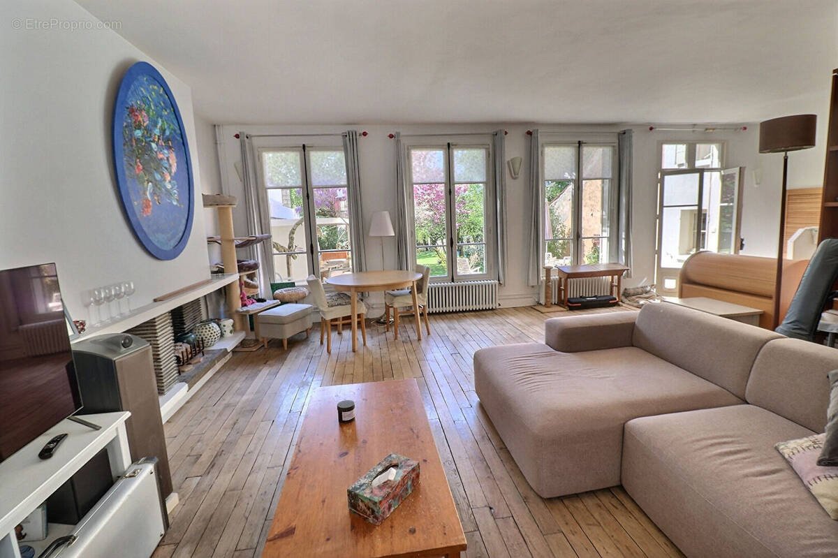 Maison à SAINT-NOM-LA-BRETECHE