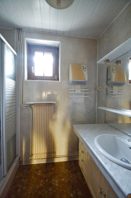 Maison à MONTEIGNET-SUR-L'ANDELOT