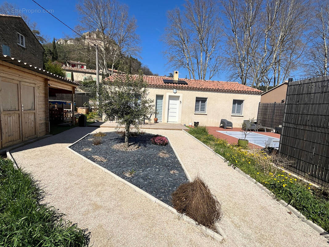 Maison à ENTRECHAUX