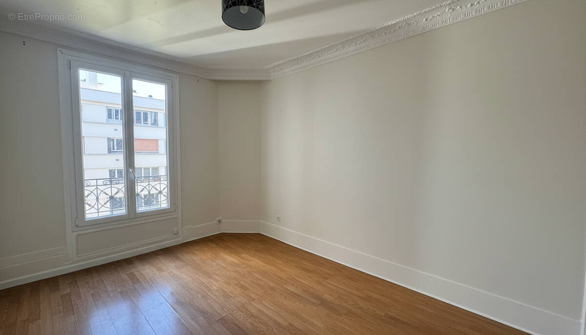 Appartement à PARIS-20E