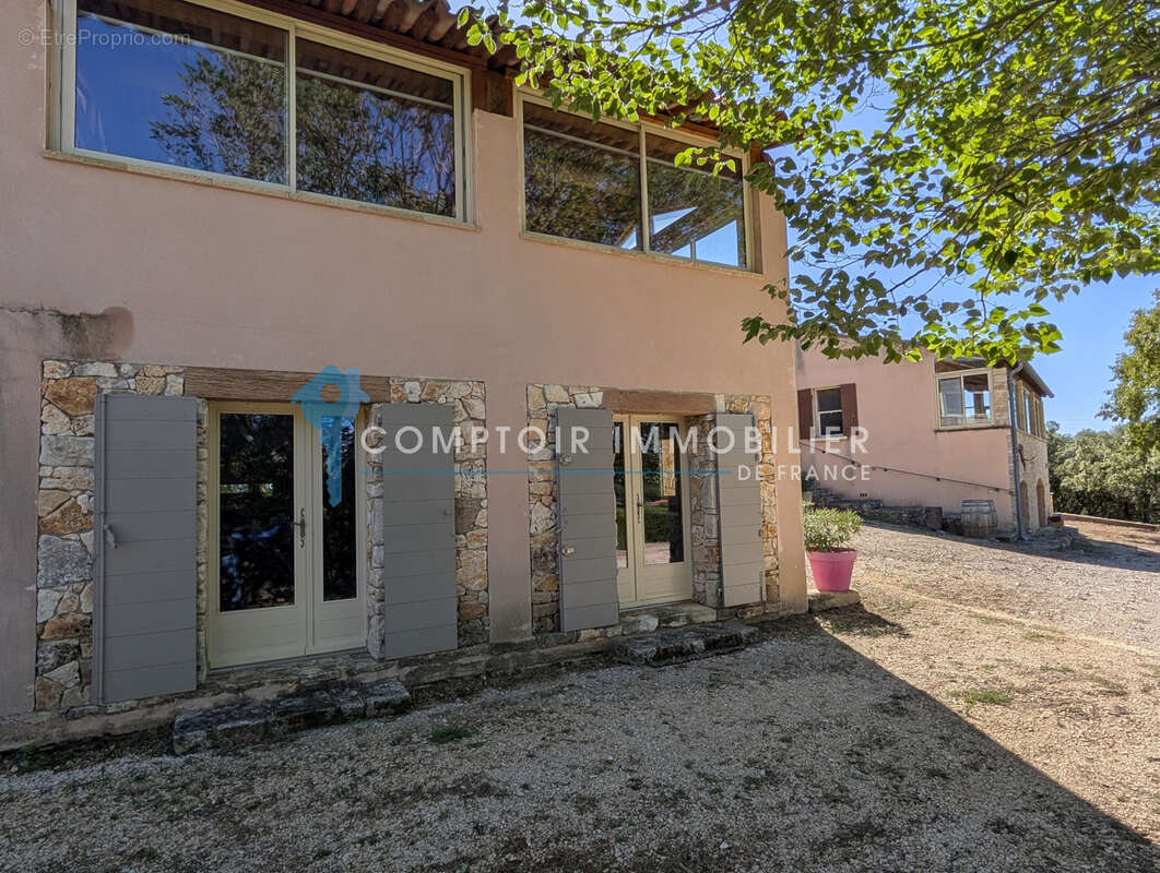 Maison à SAINT-SATURNIN-LES-APT