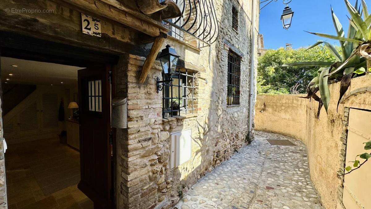 Maison à CAGNES-SUR-MER