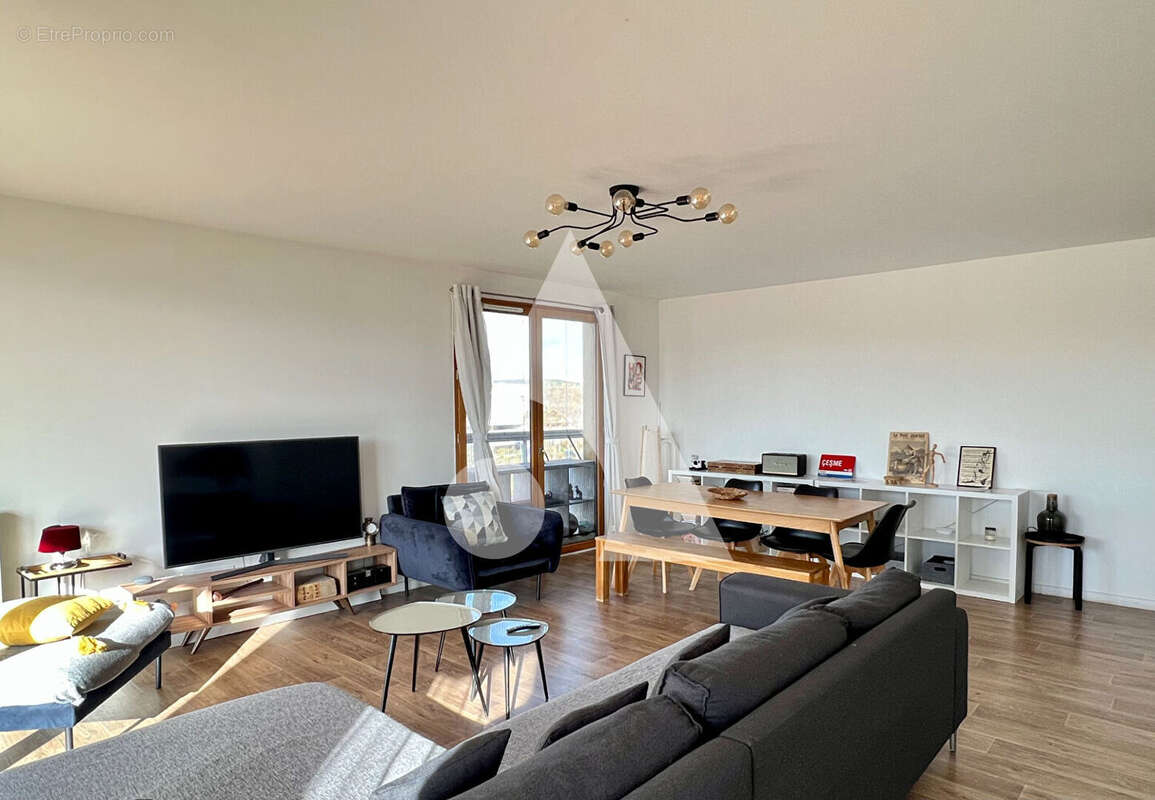 Appartement à L'ILE-SAINT-DENIS