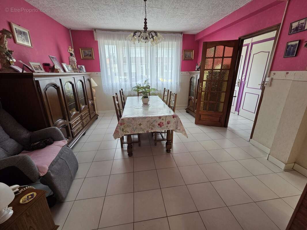 Maison à AULNOYE-AYMERIES