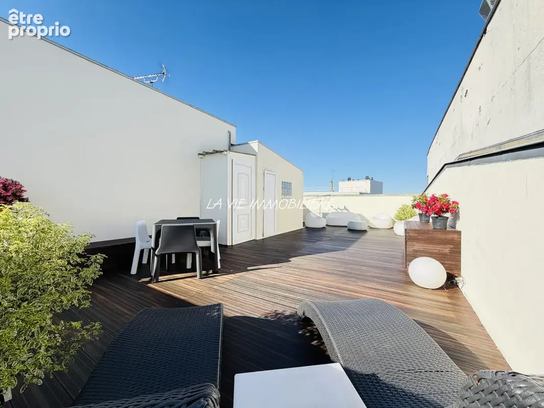 Appartement à CHARENTON-LE-PONT