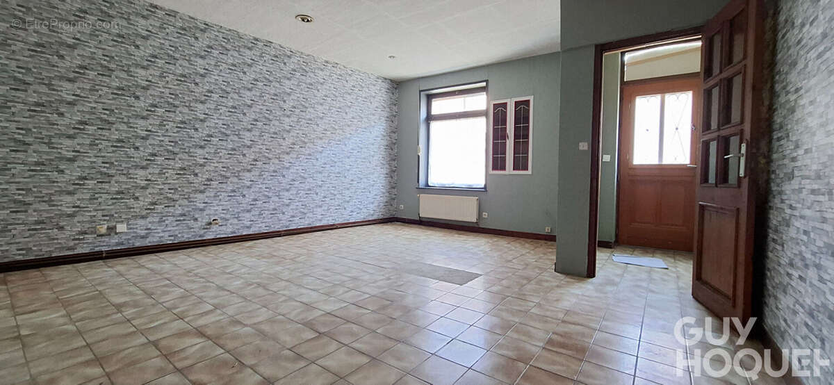 Maison à Fauquembergues - 9 pièces, 6 chambres, grand terrain - photo 3