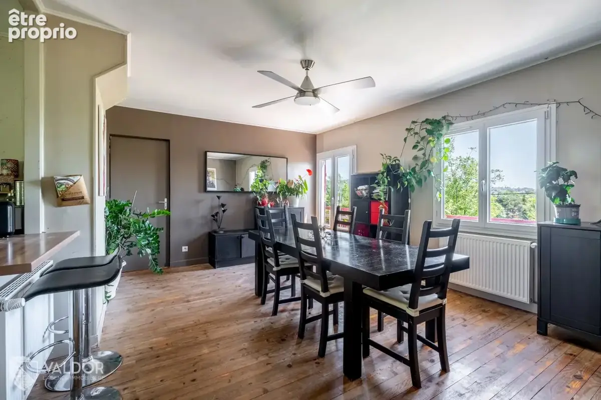 Dardilly – Chalet familial de 7 pièces avec piscine et jardin paysager - photo 14