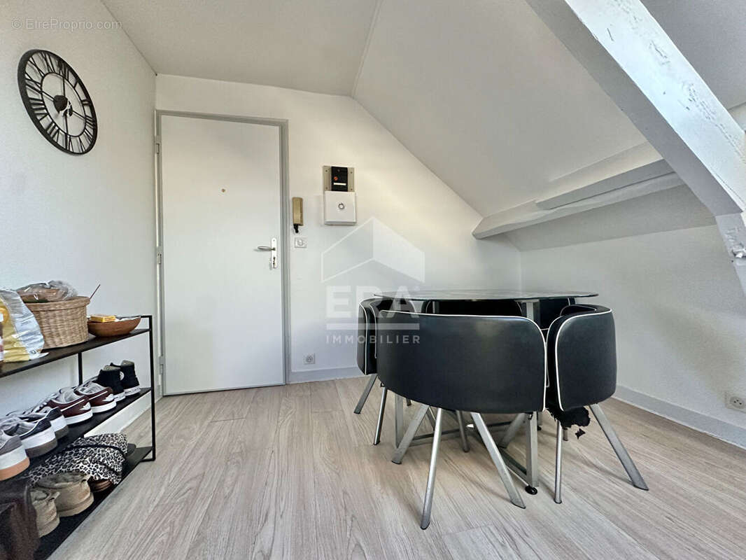 Appartement à SARTROUVILLE