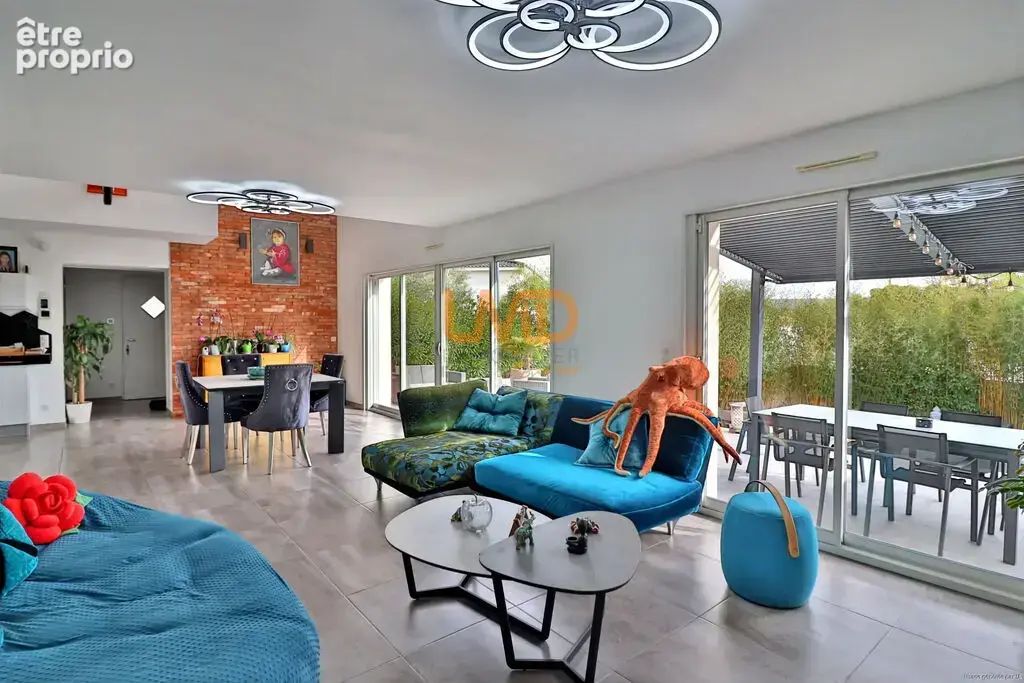 Maison contemporaine 4 chambres Piscine Secteur très recherché - photo 8