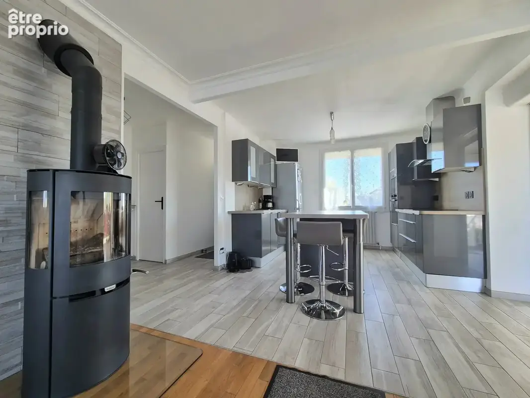 Laval - pavillon de 98 m² - photo 2