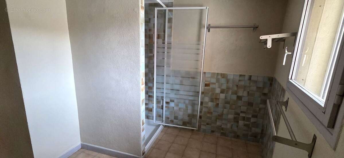 Maison à SAINT-QUENTIN-LA-POTERIE