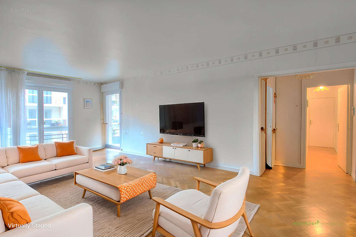 Appartement à COURBEVOIE