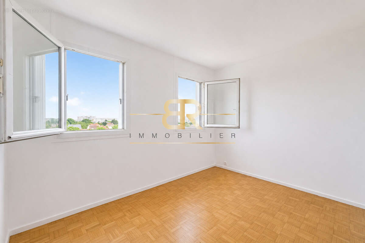 Balcon / lumineux / vue dégagée / parking - photo 10