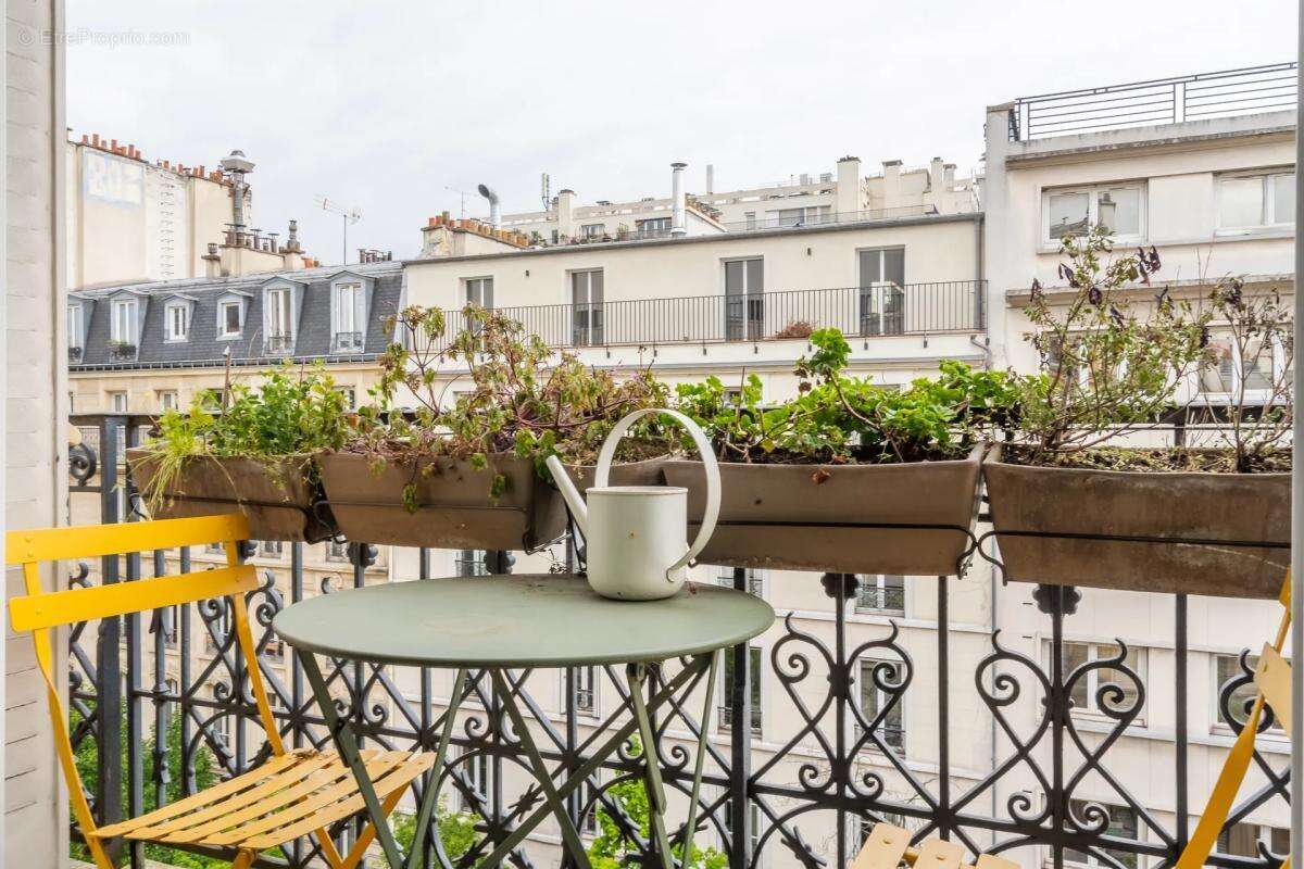 Appartement à PARIS-18E