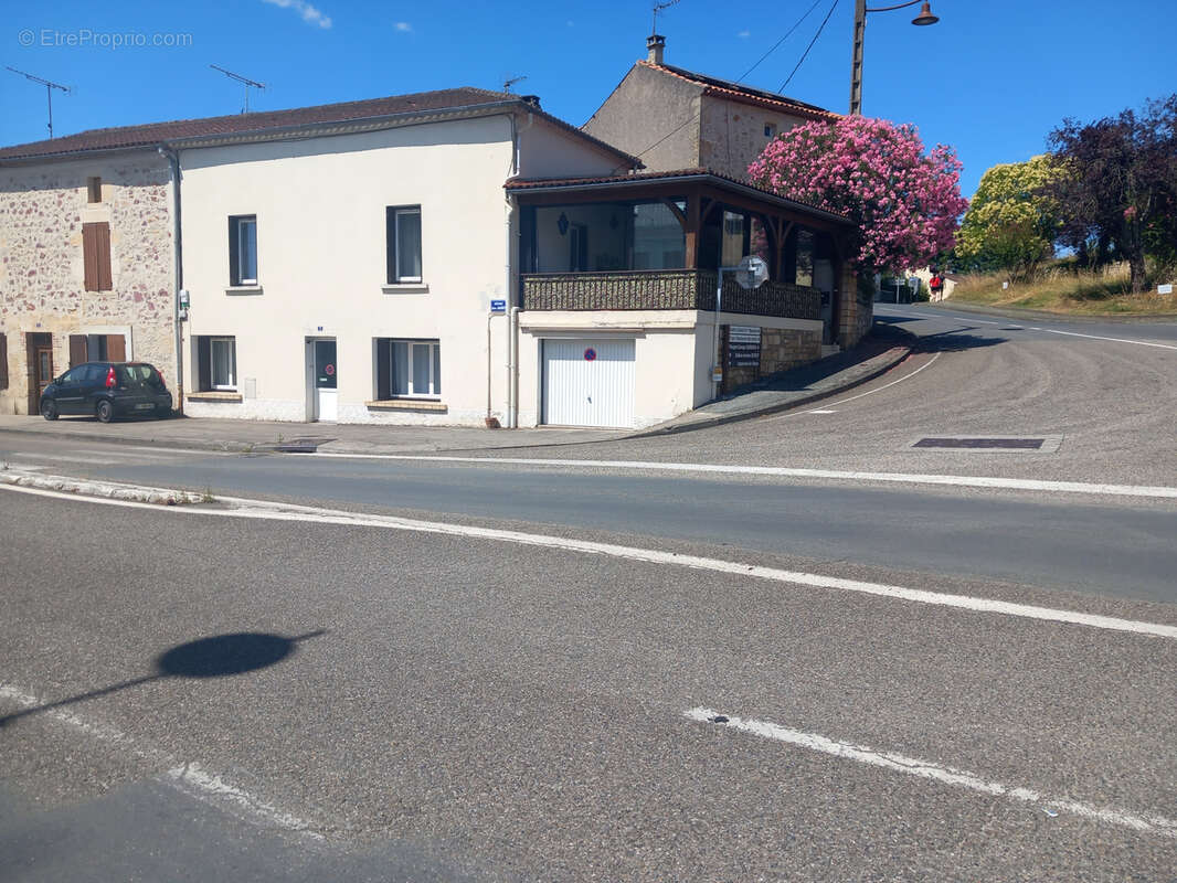 Maison à FUMEL