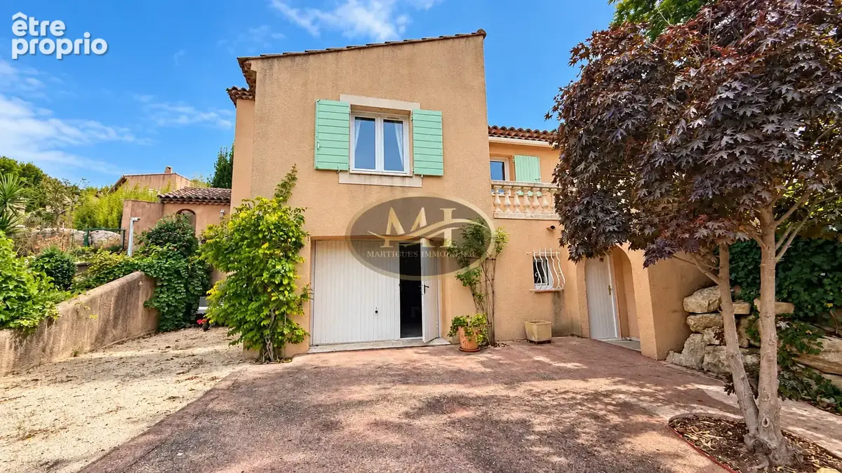 Maison familiale 151 m2   Terrain arboré de 945 m2   Grande piscine à débordement   Martigues Jonquières - photo 3