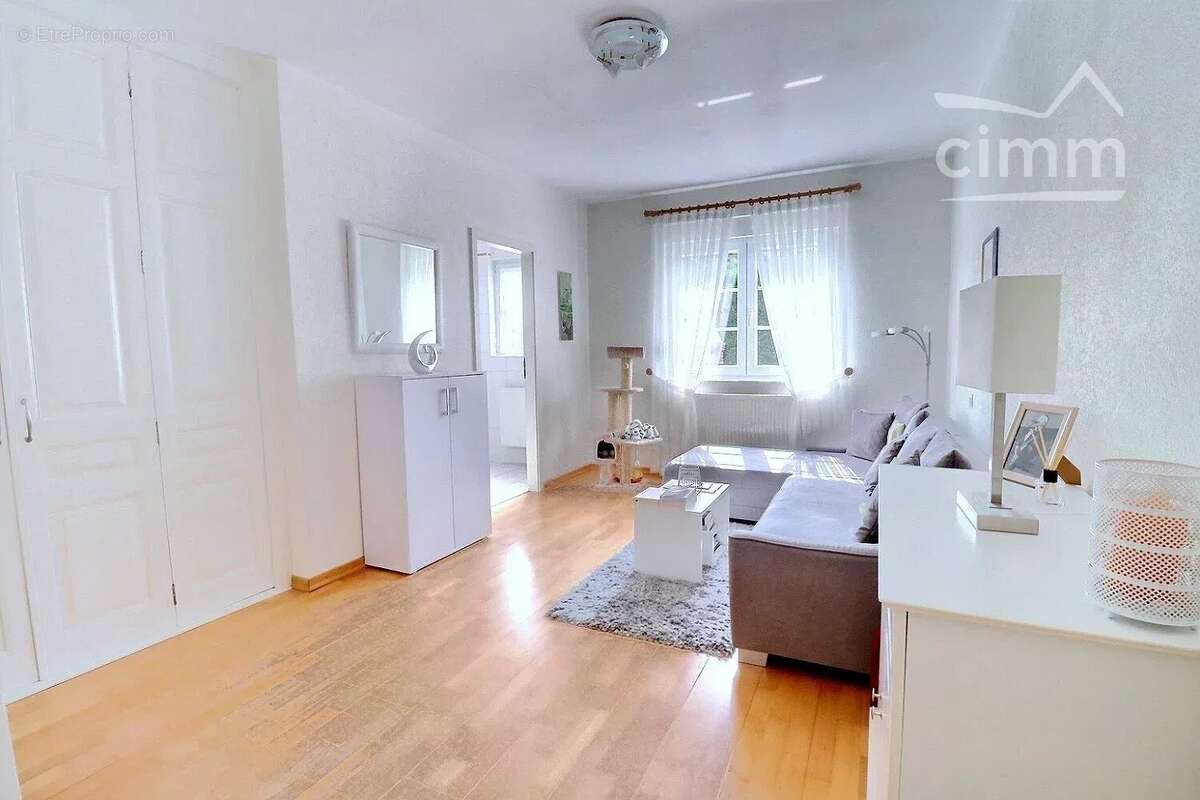 Élégante maison plain-pied dans quartier recherché à SARREGUEMINES - photo 8