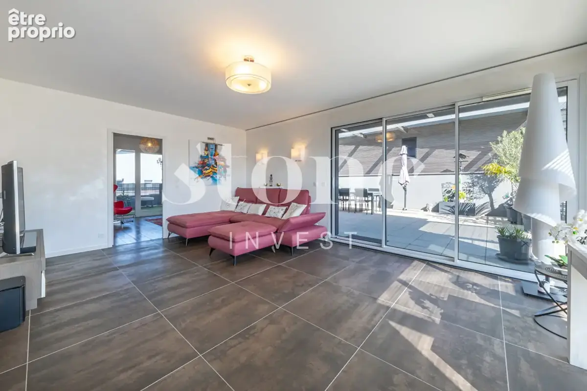 Appartement en attique de 4 pièces 93 m2 - photo 2