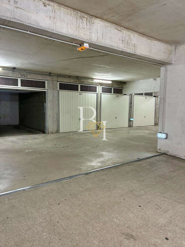 Parking à NICE