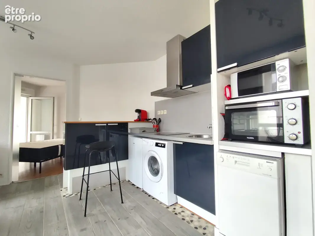 T2 cocon de 31 m2 avec Terrasse et Loggia + Place de parking souterrain sécurisée — À 10 min de la plage - photo 2