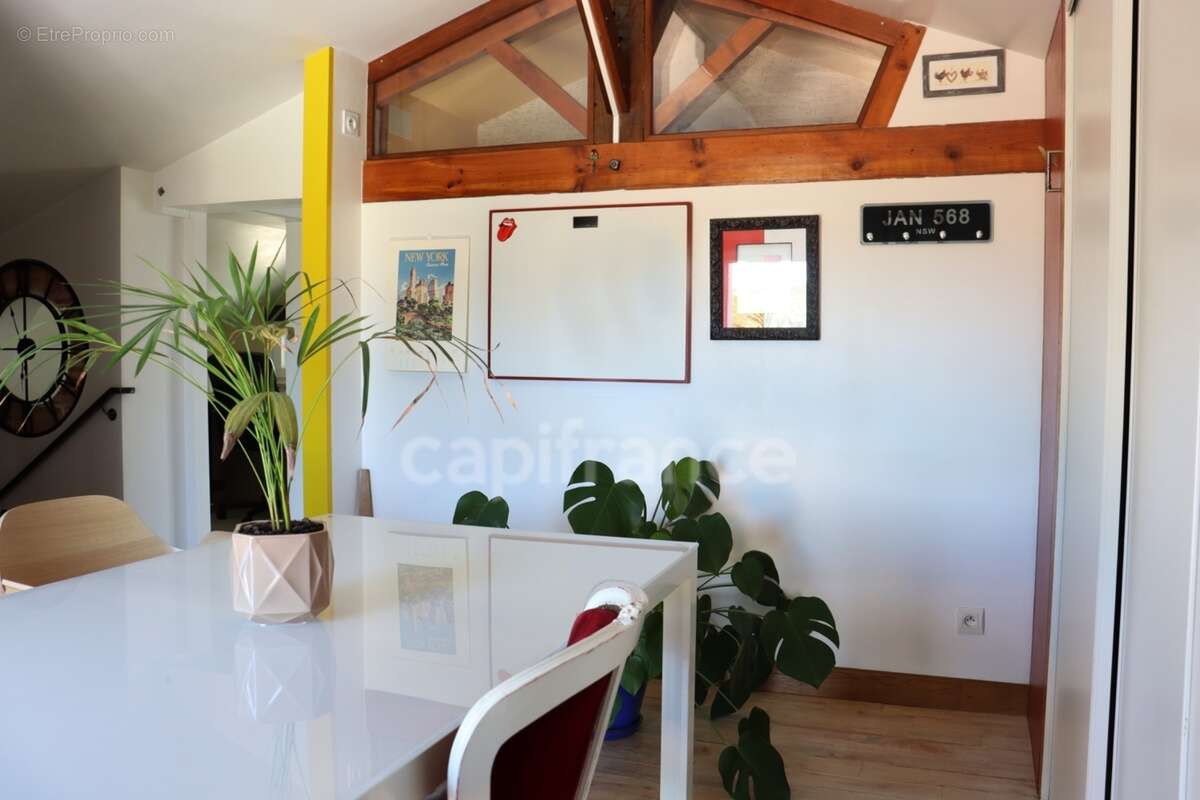 Maison de 116 m² - 4 chambres - proche services à pieds - garage -piscine - photo 23