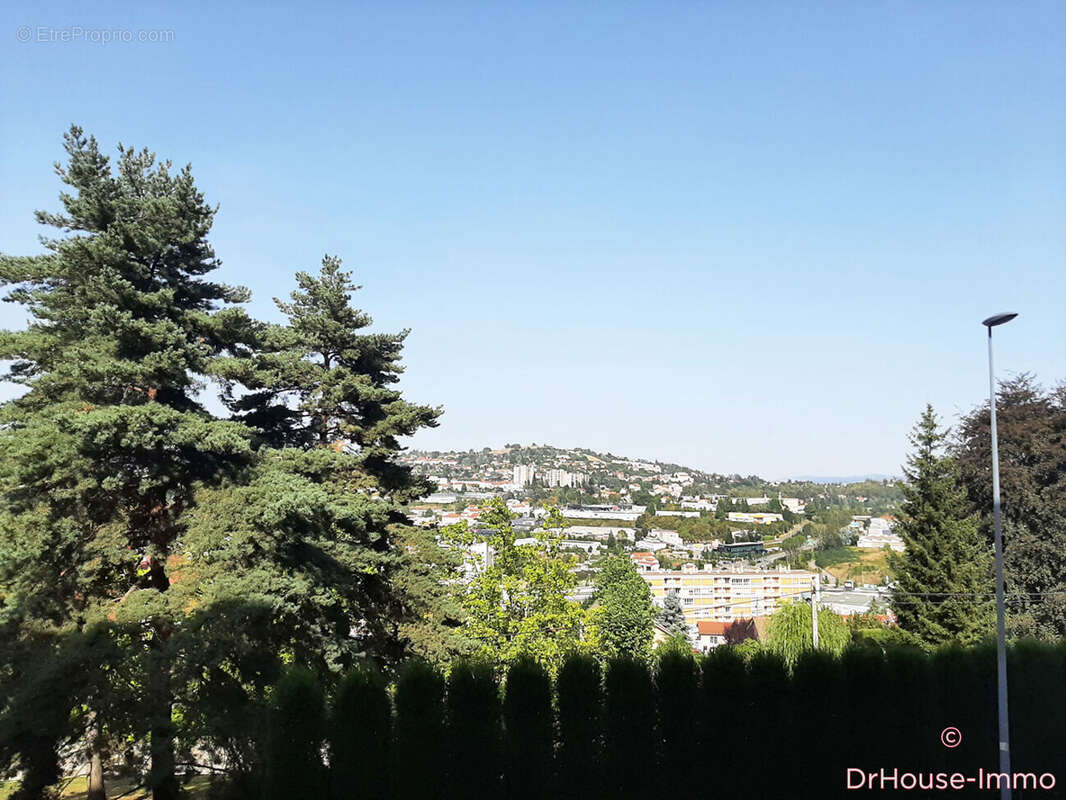 Appartement à SAINT-ETIENNE