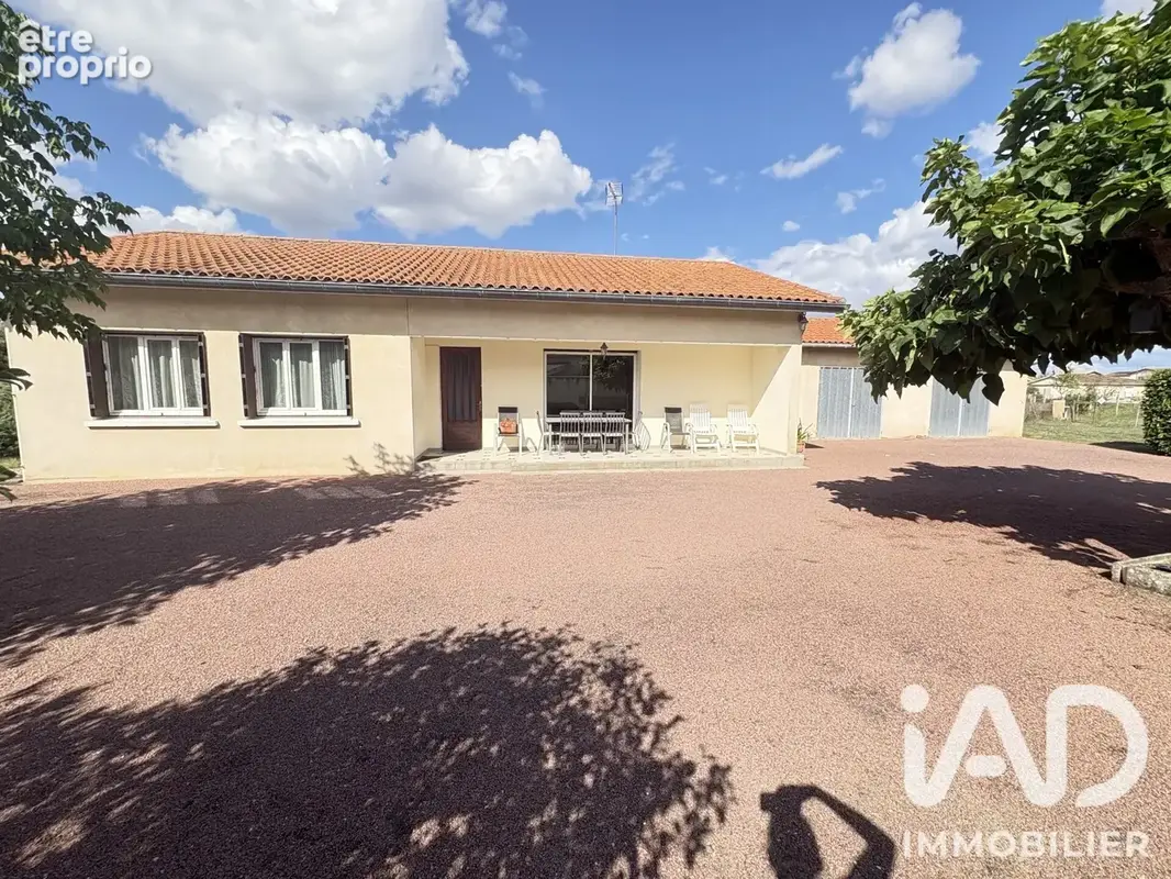 Photo 1 - Maison à LES BILLAUX