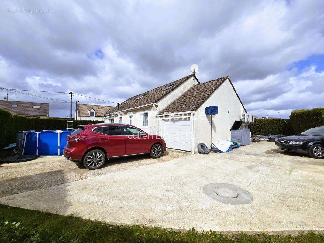 Maison à ABLIS