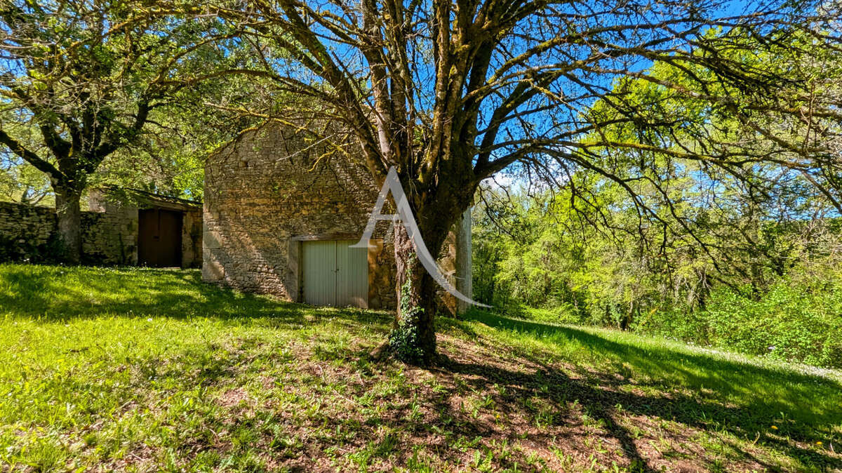 Maison à BLANQUEFORT-SUR-BRIOLANCE