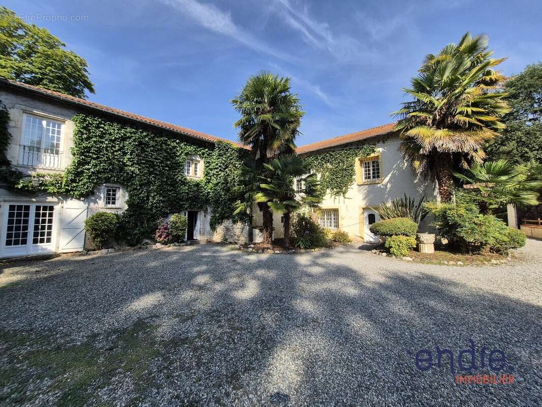 Splendide domaine de caractère à fort potentiel touristique (Gîte/chambres d'hôtes) - photo 18