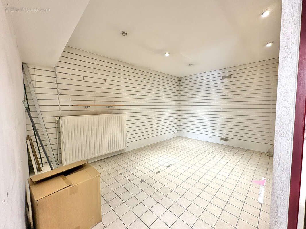 Local commerciale de 124m2 avec grande vitrine - photo 7