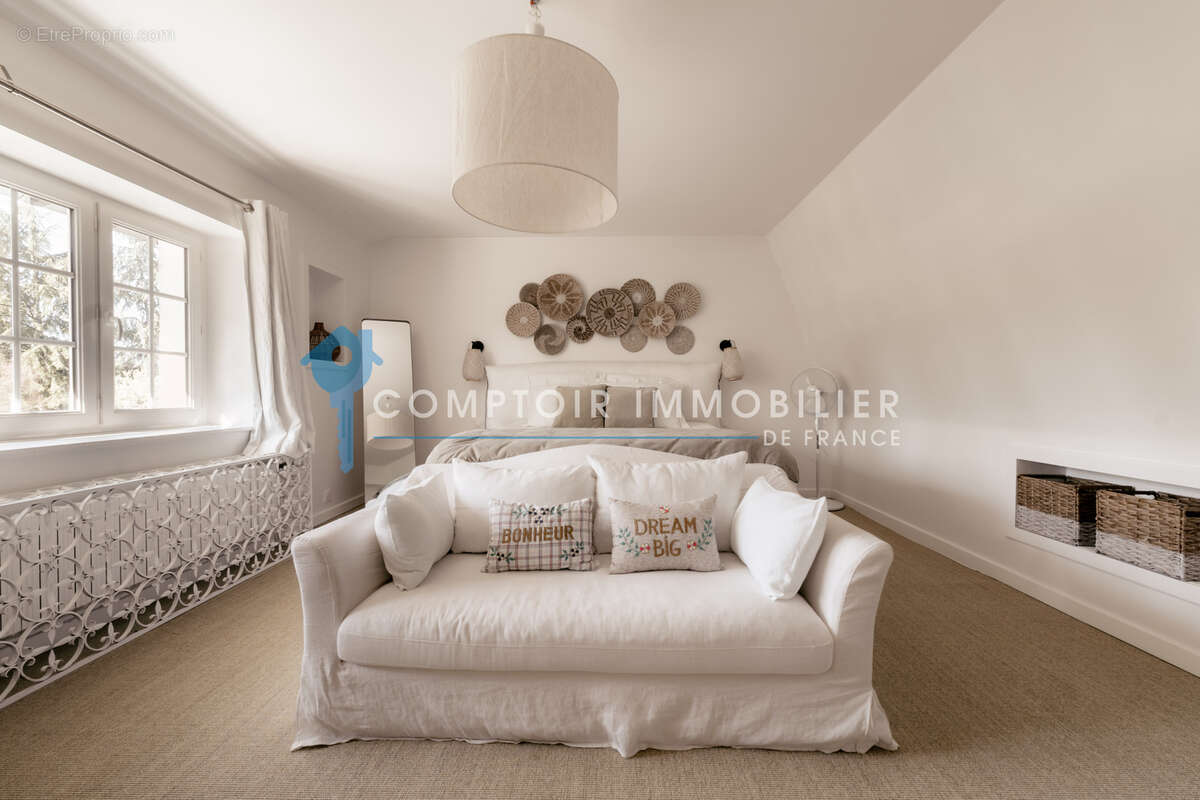 A vendre Dpt Eure (27) entre Anet et Pacy sur Eure maison 210 m2 avec piscine sur terrain de 2 787 m2 - photo 8