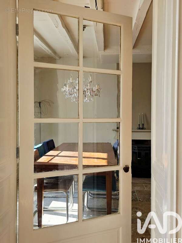 Maison 261 m² à Rouillac  - photo 6