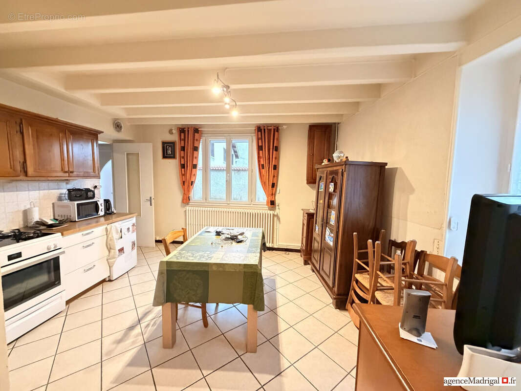 Maison à LE GRAND-LEMPS
