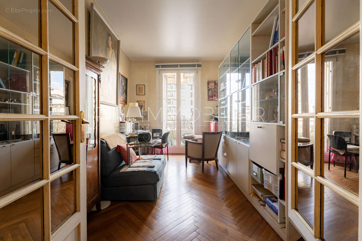 Appartement à MARSEILLE-8E