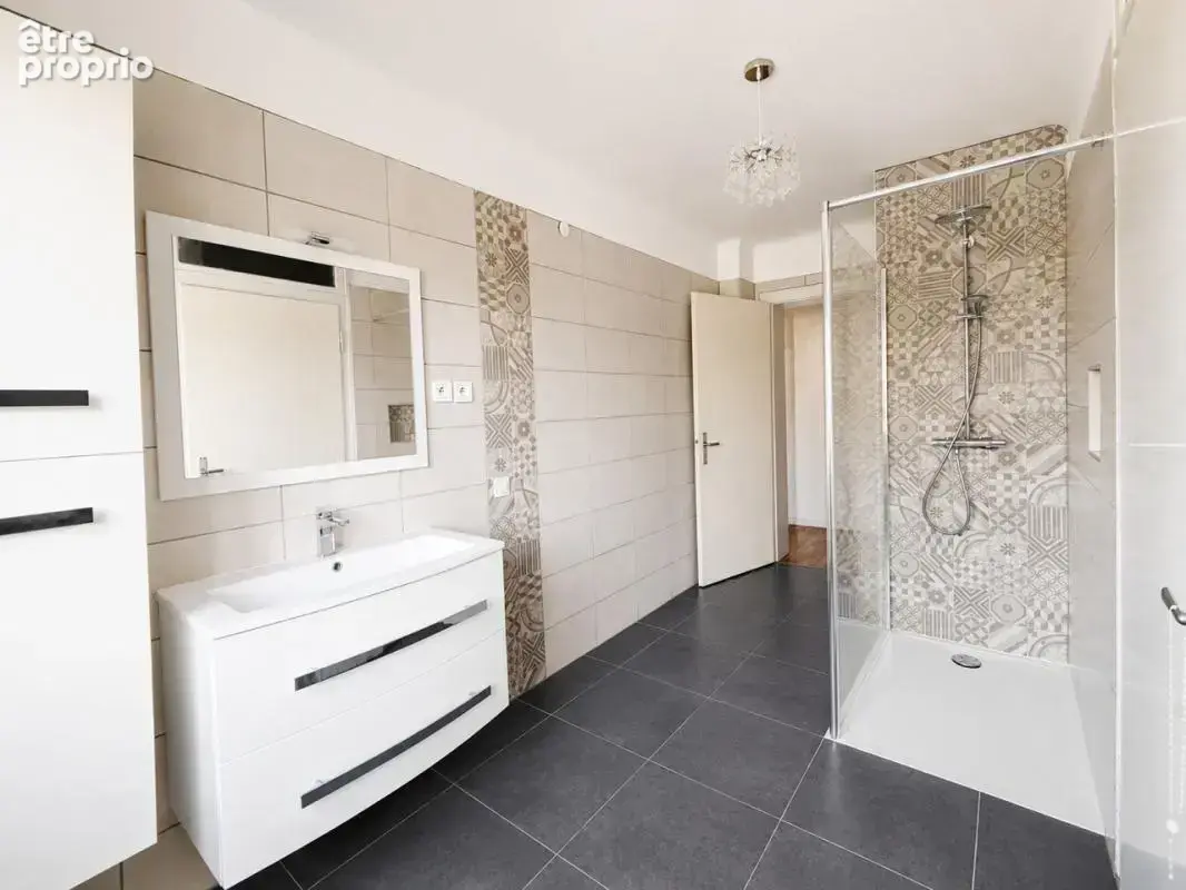 Maison Familiale 147 m² – 4 Chambres – Cuisine Équipée – DPE C – Farsc - photo 2