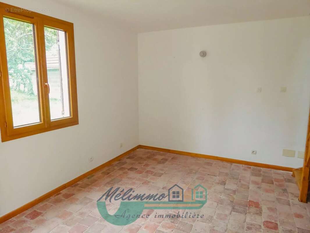 Maison 141 m² à Lindry  - photo 3