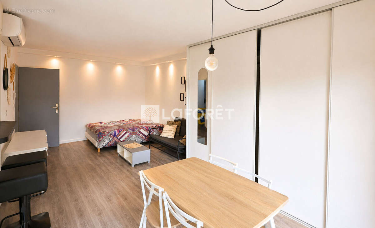 Appartement à LE CANNET