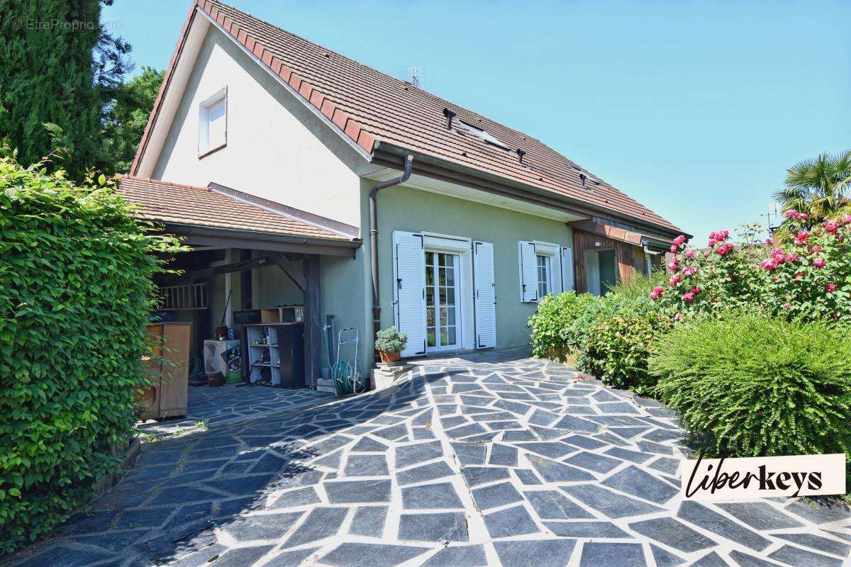 Maison à DOUVAINE