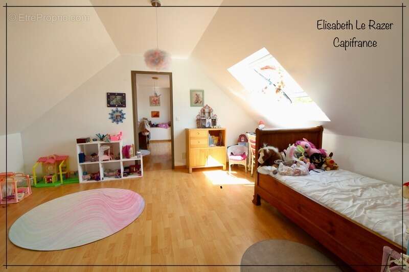 Maison à MONTREUIL-JUIGNE