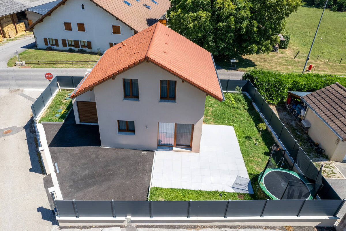 Maison à PEILLONNEX
